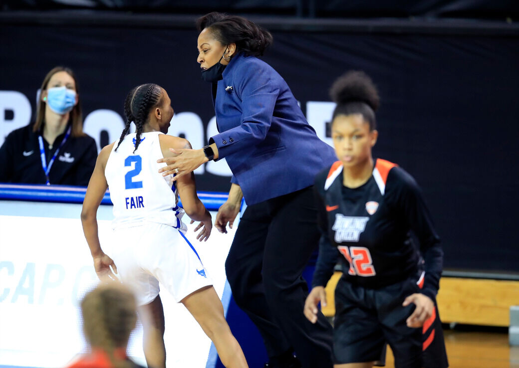 UB 82, Bowling Green 74
